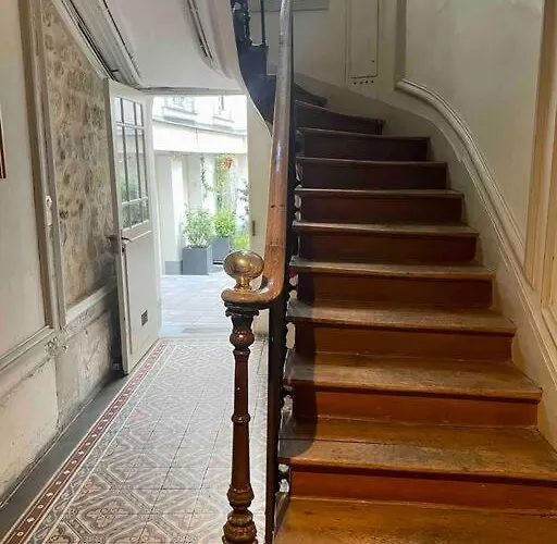 Superbe Montmartre, Rue Des Abbesses Apartman Párizs